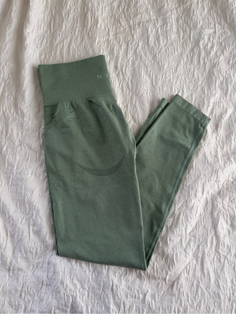 NVGTN Contour Leggings